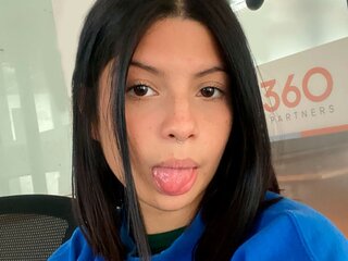 AlyGarcia free show