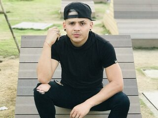 MaxCamacho ass anal