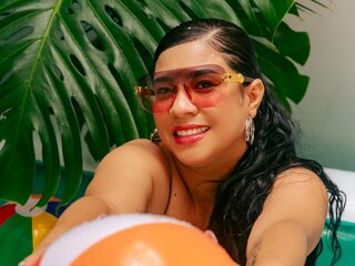 ReichelRosse shows jasmine